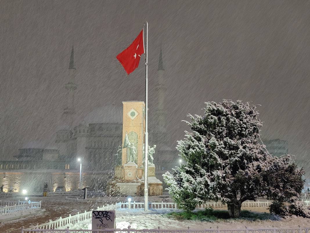 İstanbul tablo gibi! Boğaz gelinlik giydi… 18